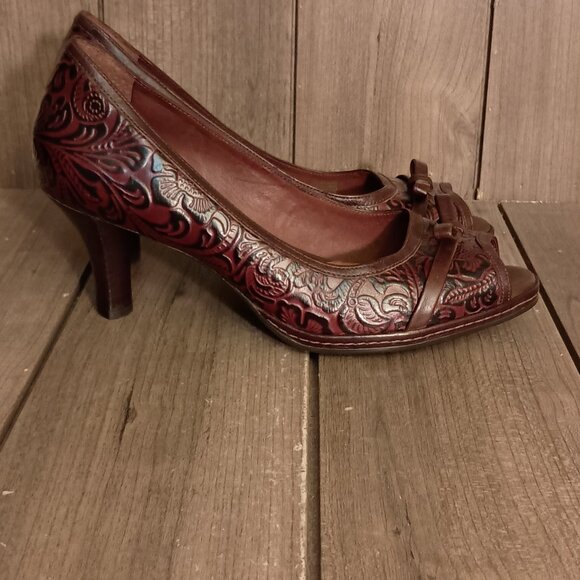 Nurture Sandee Peep Toe Brown Leather Embossed Heel Pumps Size 8M - Picture 2 of 16